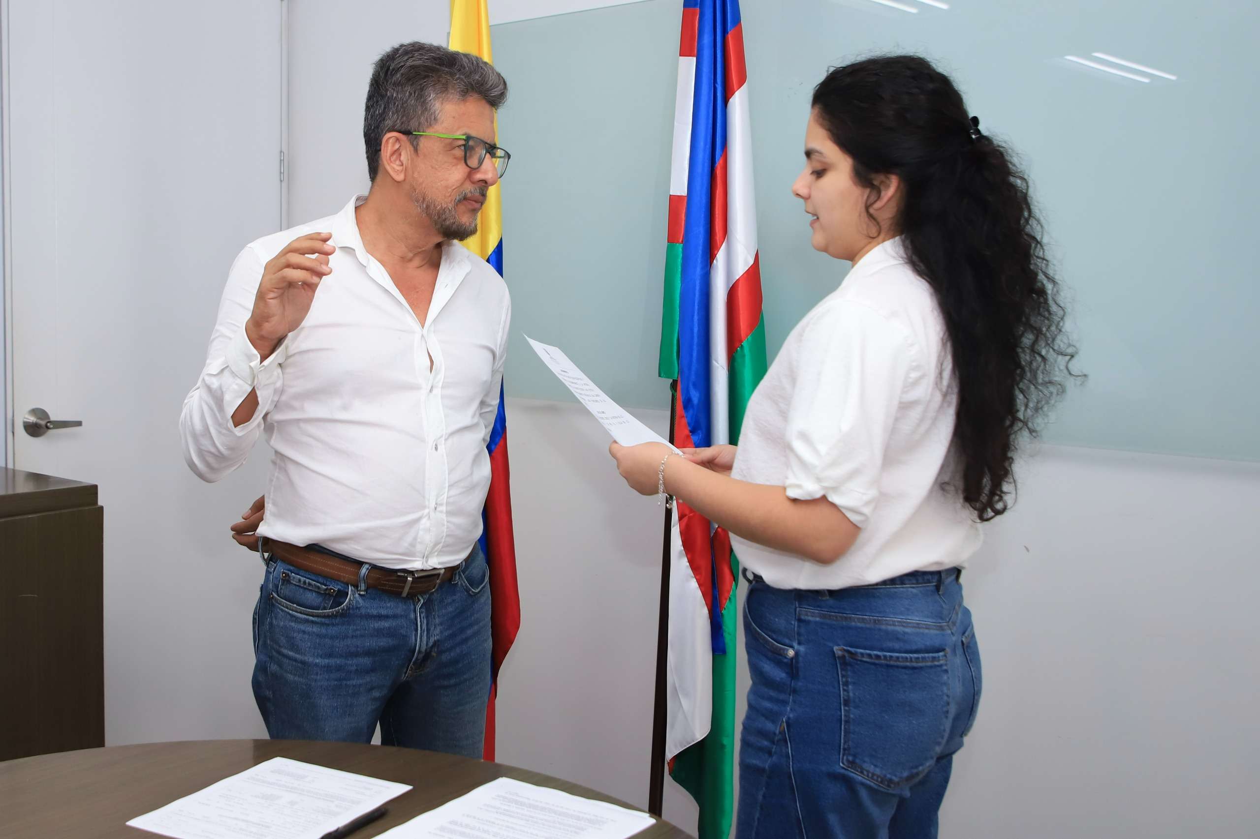 Fotos Jefe Oficina Comunicaciones (1)