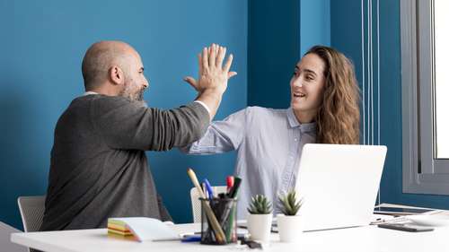 colleagues-happy-work-together (1)